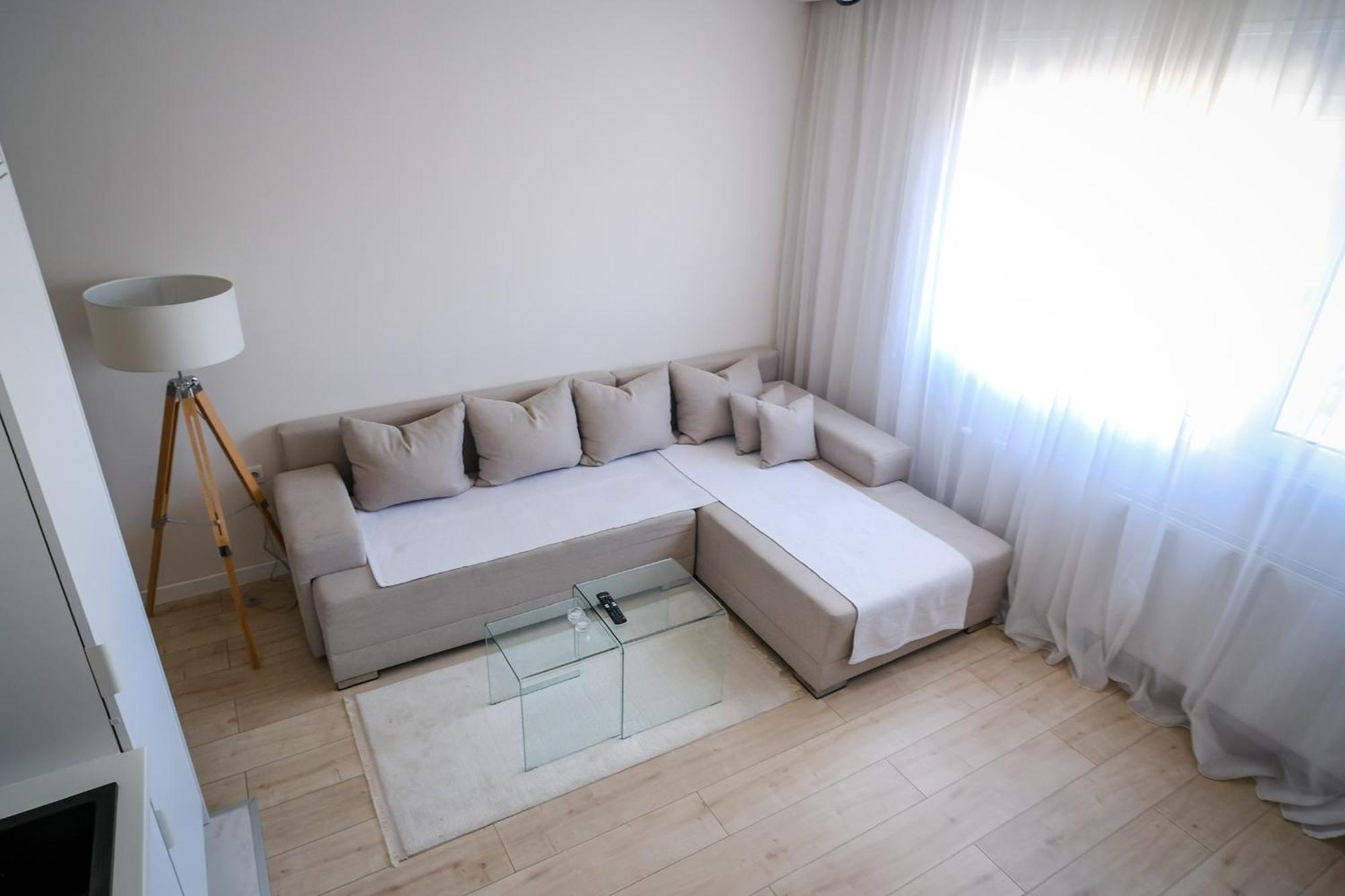 Apartment In Nis, Center! Brand-New 외부 사진